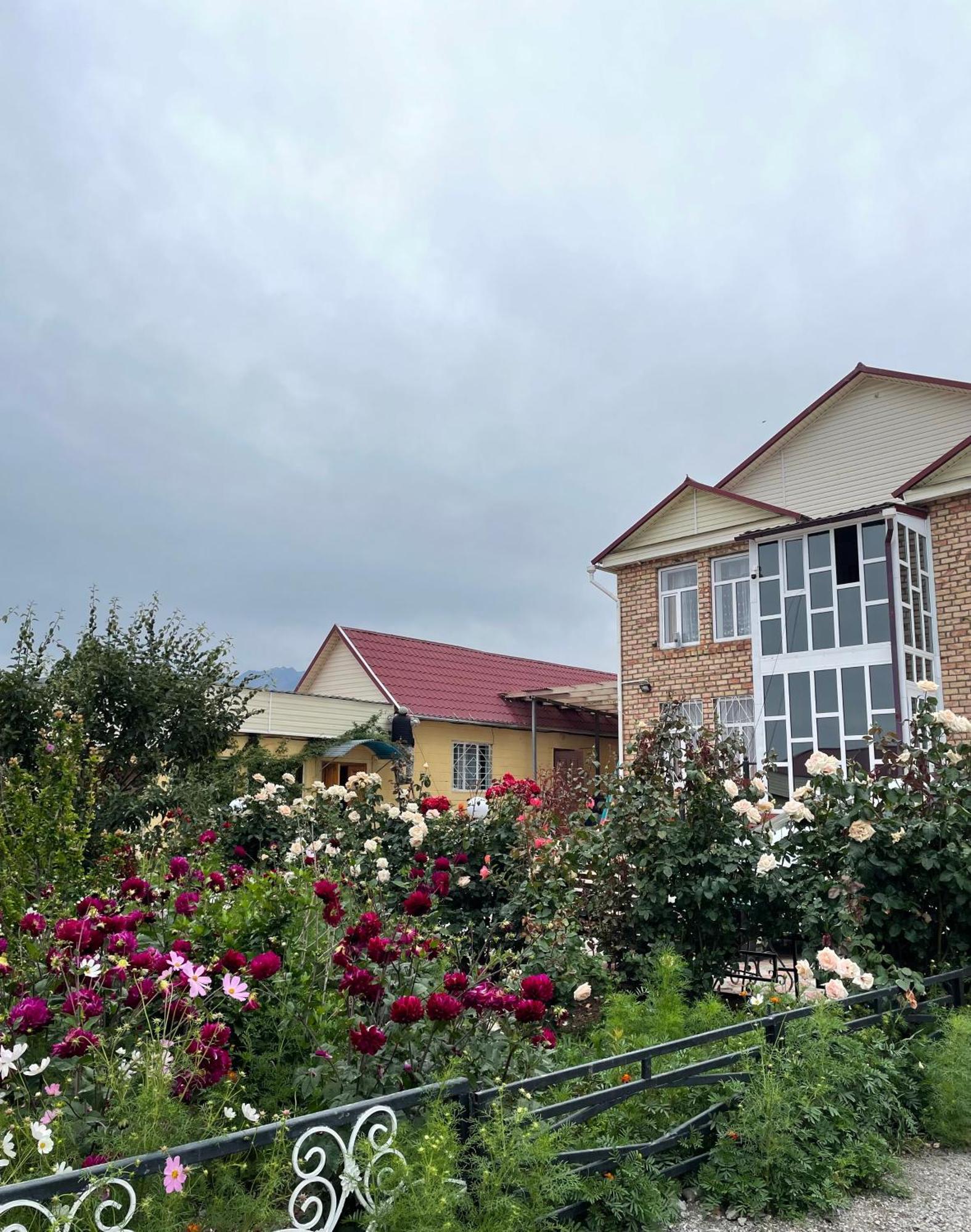 Guest House Ugra Barskoon Kültér fotó